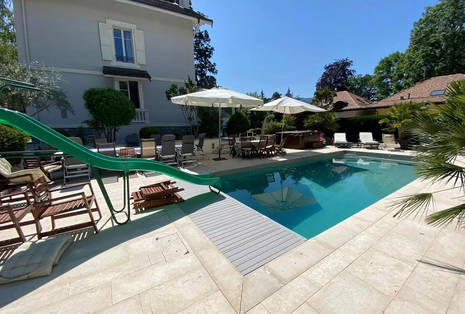 Residence Montblanc Duplex Avec Jacuzzi Cenevre 0*,  İsviçre